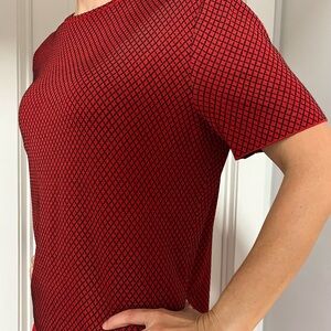 St. John Red and Black Geometric Short Sleeve Top